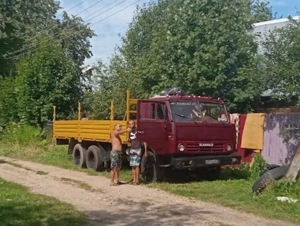 Фото Продам КамАЗ 5321