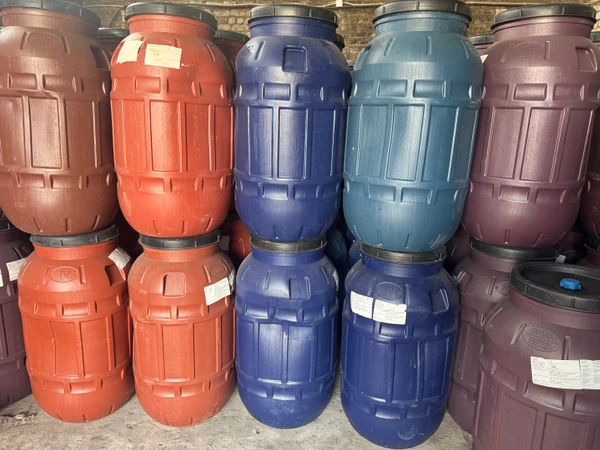 Фото Пищевые пластиковые бочки 220 литров