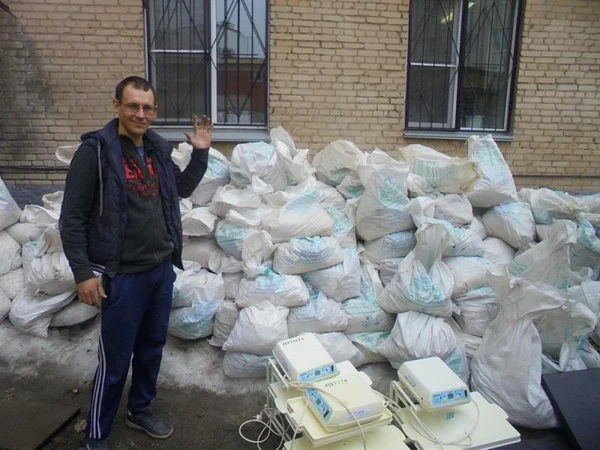 Фото Вывоз мусора старой мебели газель грузчики