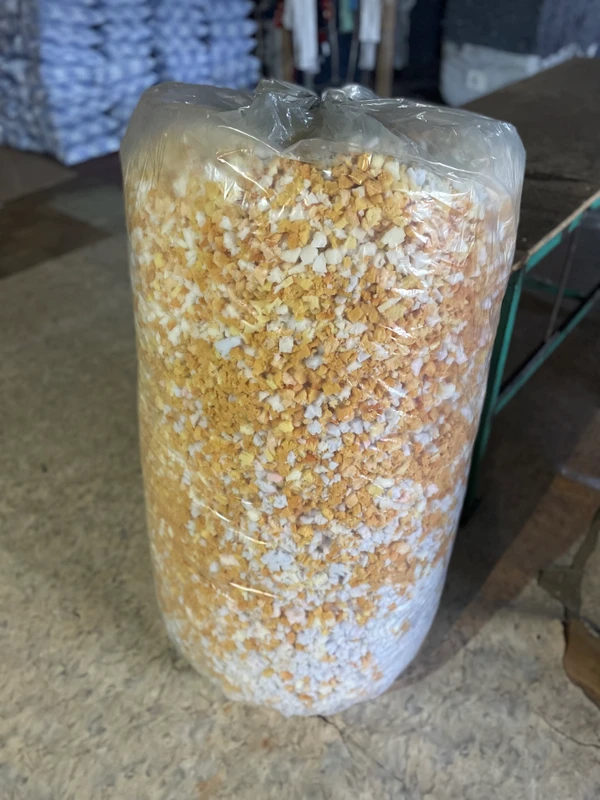 Фото Поролоновая крошка