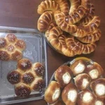 Булочки, ватрушки и круассаны с любой начинкой