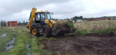 Фото Выравнивание земельных участков, дорог , планировка JCB 3CX