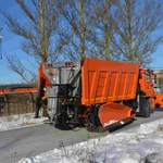 фото КДМ-7881.01 на базе самосвала КамАЗ 6520 (Пескоразбрасывающее (нерж. сталь) + Магистральный отвал + Боковой отвал)