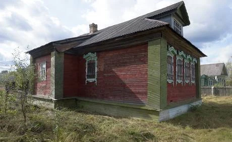 Фото Дом в тихой деревне, недалеко от реки и леса