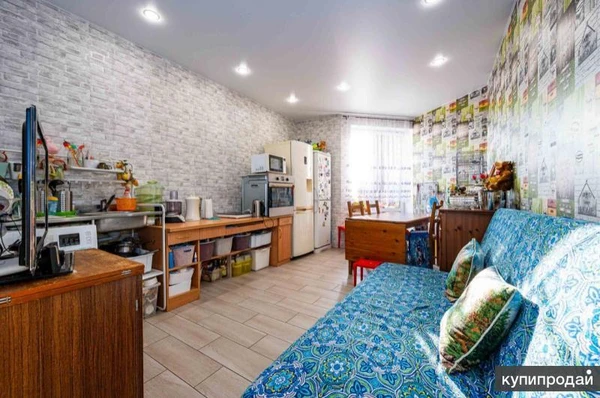 Продаётся 2х комн квартира расположена Ул. Леонида Лаврова 4 жк Империал