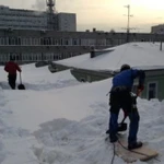 Фото №3 Очистка крыш (кровель) от снега, наледи альпинисты