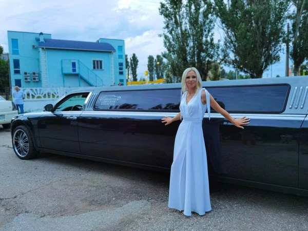 Фото Аренда прокат лимузина в керчи. Авто на свадьбу. 
