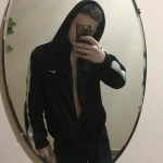 Парень,кто угодно 