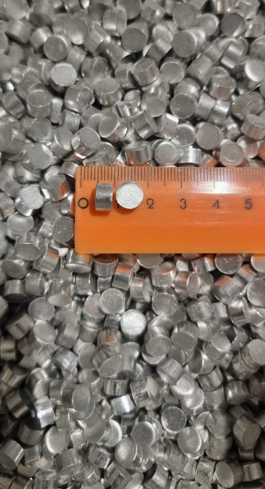 Фото Первичный алюминиевый сплав А7 в форме полосы, фракции, гранул (до 300 тонн в месяц)