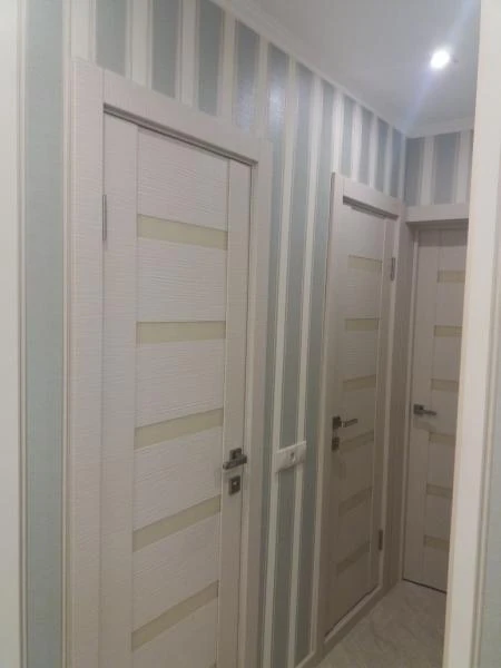 Фото Установка межкомнатных дверей