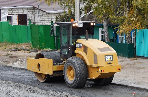 Фото Каток грунтовый Caterpillar СS748