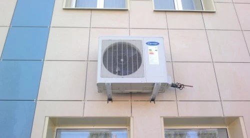 Фото Установка кондиционера в доме, офисе