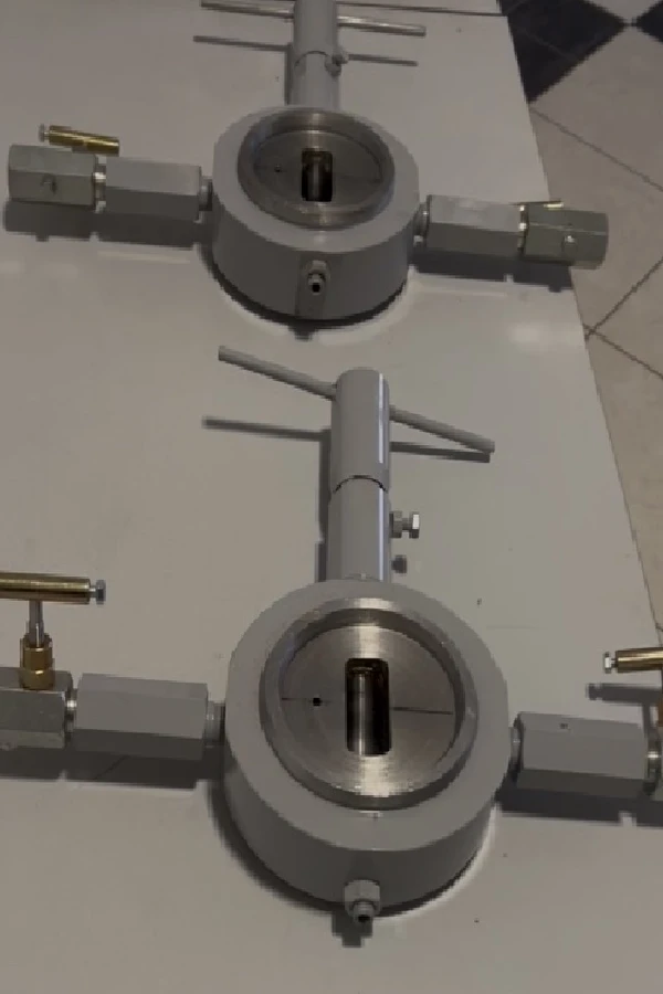 Фото Штуцер регулируемый фланцевый ШРФ-40-107,9 с комплектом вентилей