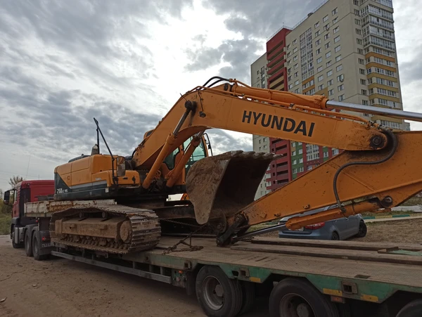 Фото Перевозка гусеничной техники и крупногабаритных грузов