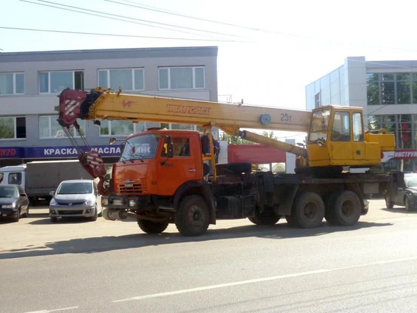 Фото Частный автокран не дорого 25 тонн