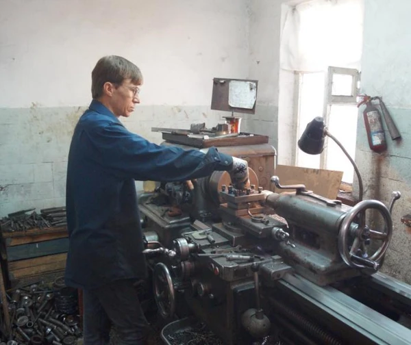 Фото Токарь изготовить деталь