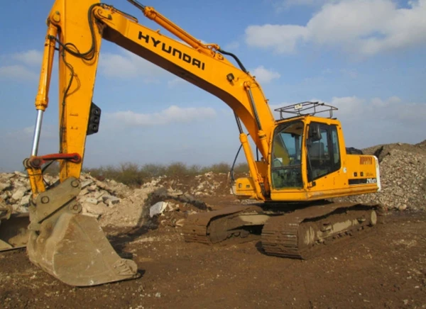 Фото Аренда экскаватора гусеничного, экскаватор-погрузчика JCB4CX