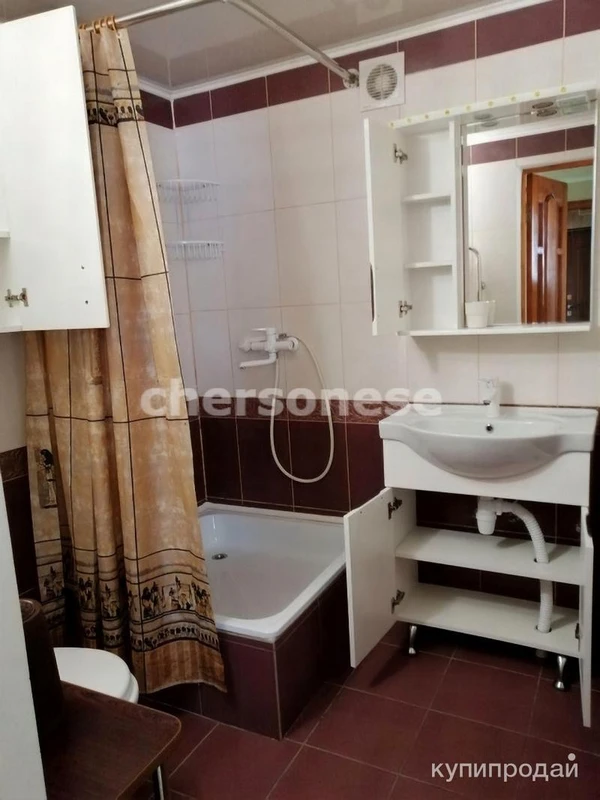 Лот 74627 Предлагается в аренду двухэтажный дом 100 кв . м .