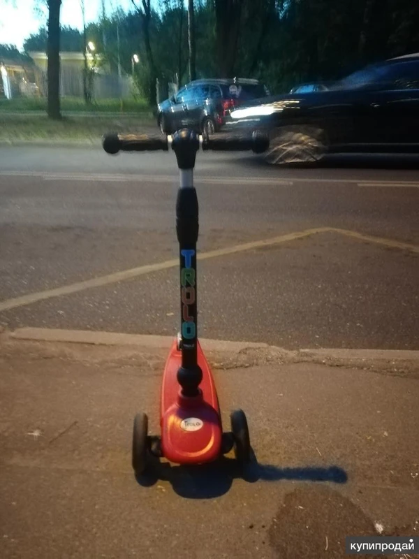 Фото Самокат трехколесный