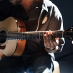 Уроки гитары в частной школе гитары