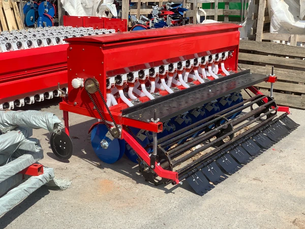 Фото Сеялка зерновая 2BXF-12 12 рядная