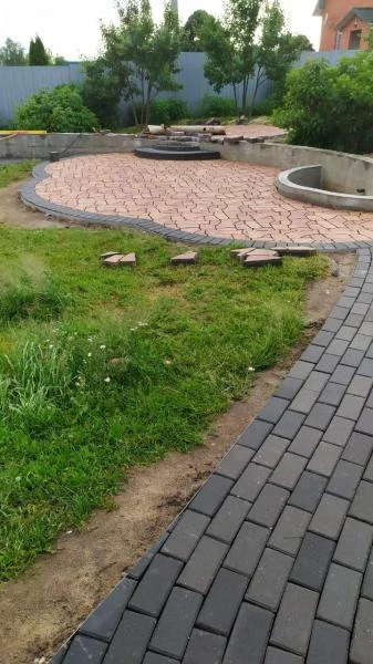 Фото Укладка тротуарной плитки