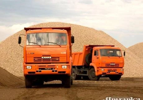 Фото Доставка отсева, песка, щебня, цемента