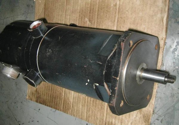 Фото Электродвигатель ДПУ 127-450-01-57-Д43 постоянного тока