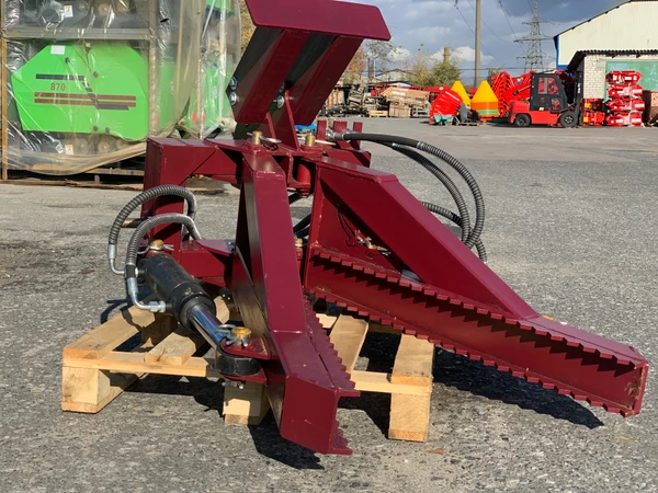 Фото Корчеватель пней деревьев CAYMAN на МТЗ