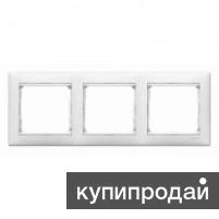 Фото Legrand 774453 Рамка 3 пост, белая