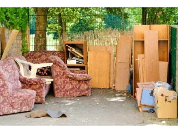 Фото Вывоз мусора с грузчиками. Утилизация мебели.