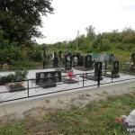 Фото №10 Памятники и надгробия. Установка. Укладка плитки.