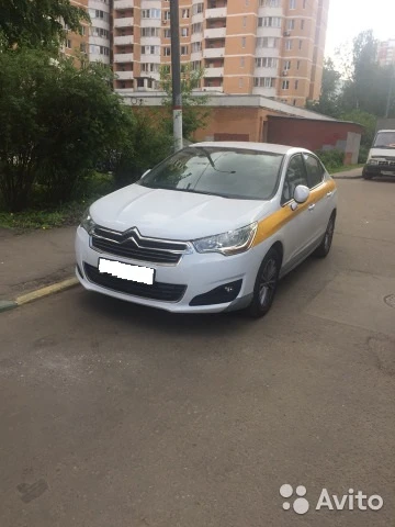 Фото Сдам автомобиль Cитроен  С4   в аренду (2016г.в.) с лицензией для работы в такси.  (можно под выкуп)