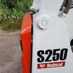 Аренда мини-погрузчик Bobcat s250