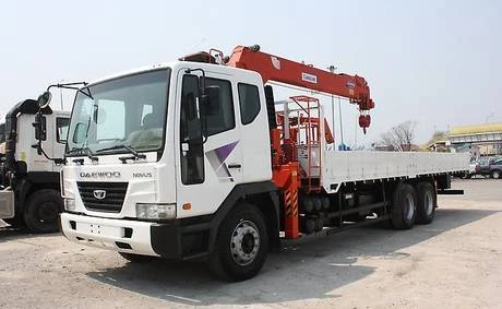 Фото Daewoo Novus 6x4 борт 15т. манипулятор Kanglim KS2056 7т.