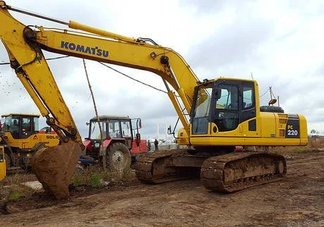 Фото Гусеничный экскаватор Komatsu PC220/Hyundai 220LC