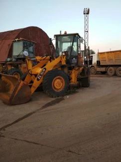 Фото Услуги фронтального погрузчика
