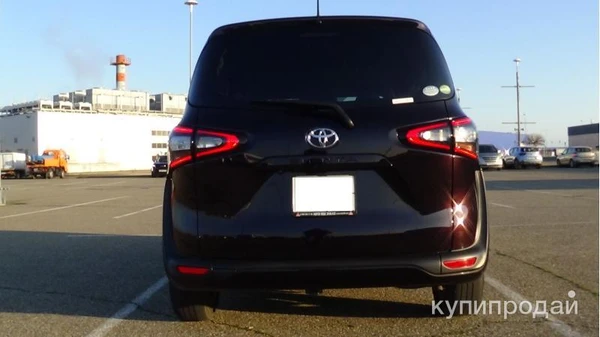 Фото Toyota Sienta, 2018