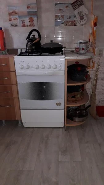 Фото Продам газовую плиту