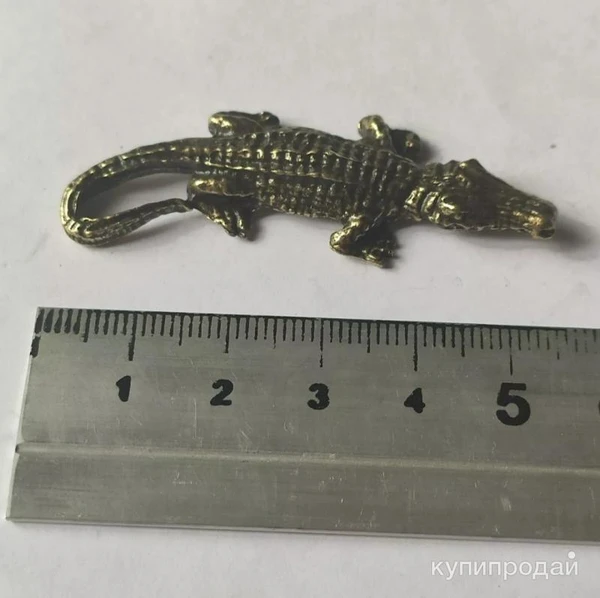 Фото Фигурка крокодил