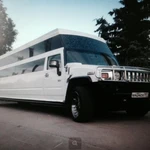 Лимузин Hummer H 2, 22 посадочных места.