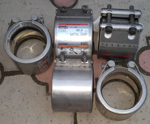 Фото Хомут трубный обжим​ной ремонтный нержавеющи​й EPDM Ду89 STRAUB