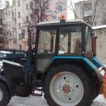 Уборка снега, трактор мтз(погрузчик, щётка,дробилк