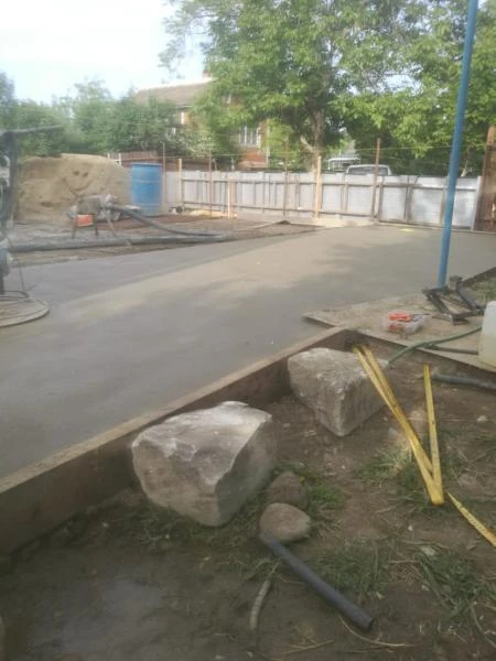 Фото Стяжка пола (полусухая)
