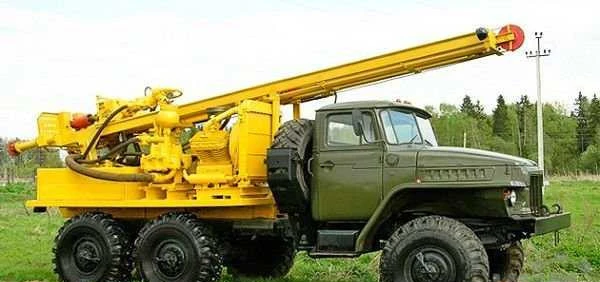 Фото Бурим скважины