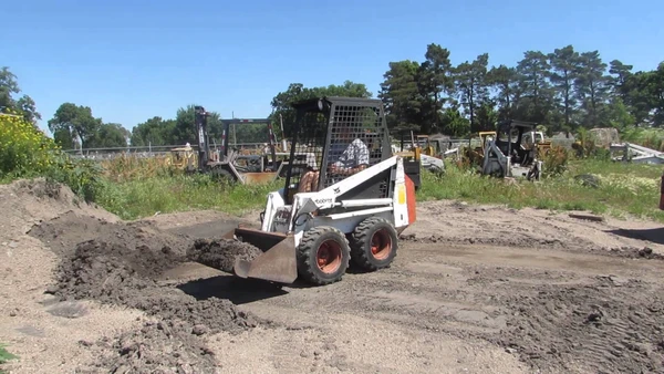 Фото Аренда минипогрузчика Bobcat 310