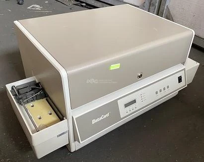 Фото Принтер пластик карт Эмбоссер Datacard 450