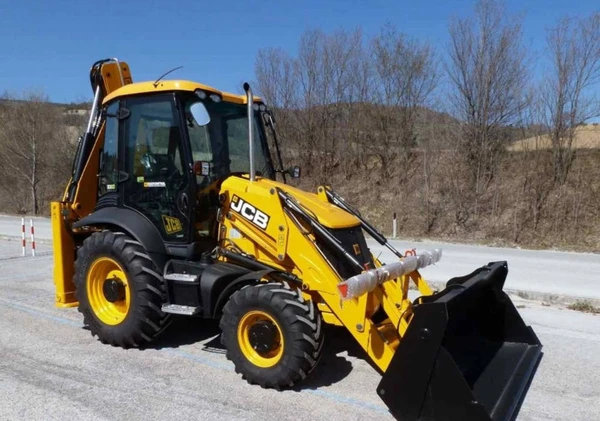 Фото Аренда гидромолота на базе экскаватора JCB