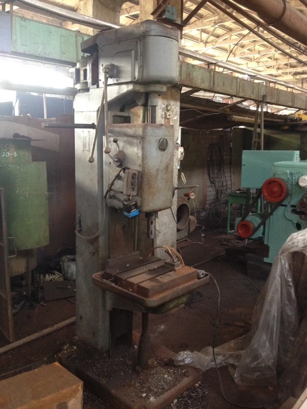 Фото Вертикально-сверлильный универсальный станок 2А125