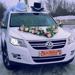 Фото №8 Украшения на свадебное авто.